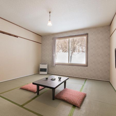 Отель Shiretoko Kokun Kekun Уторо Экстерьер фото