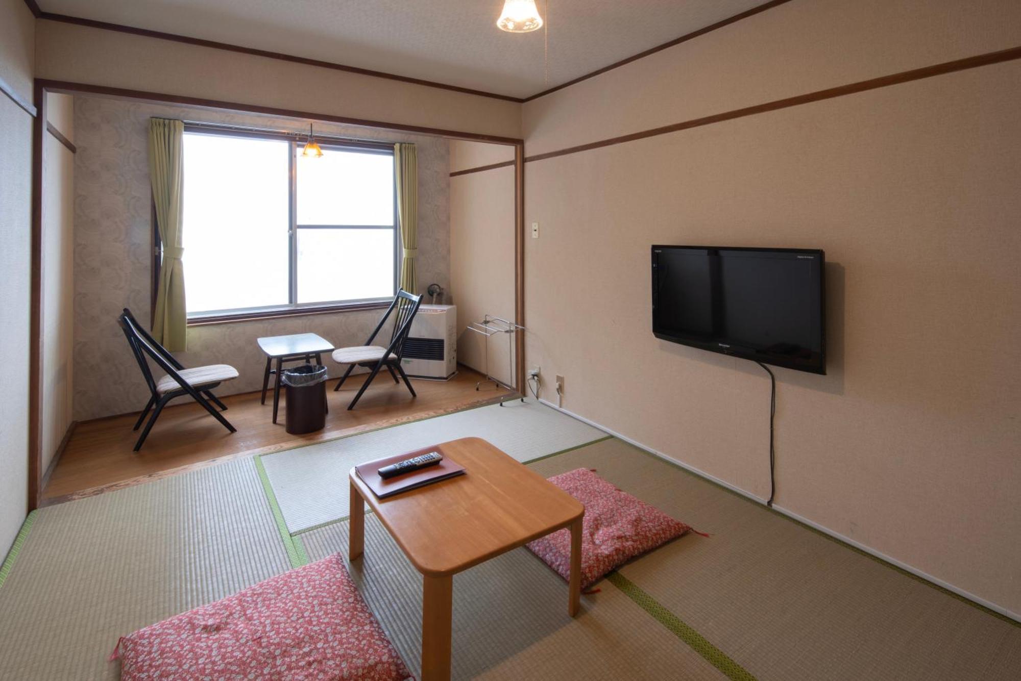 Отель Shiretoko Kokun Kekun Уторо Экстерьер фото