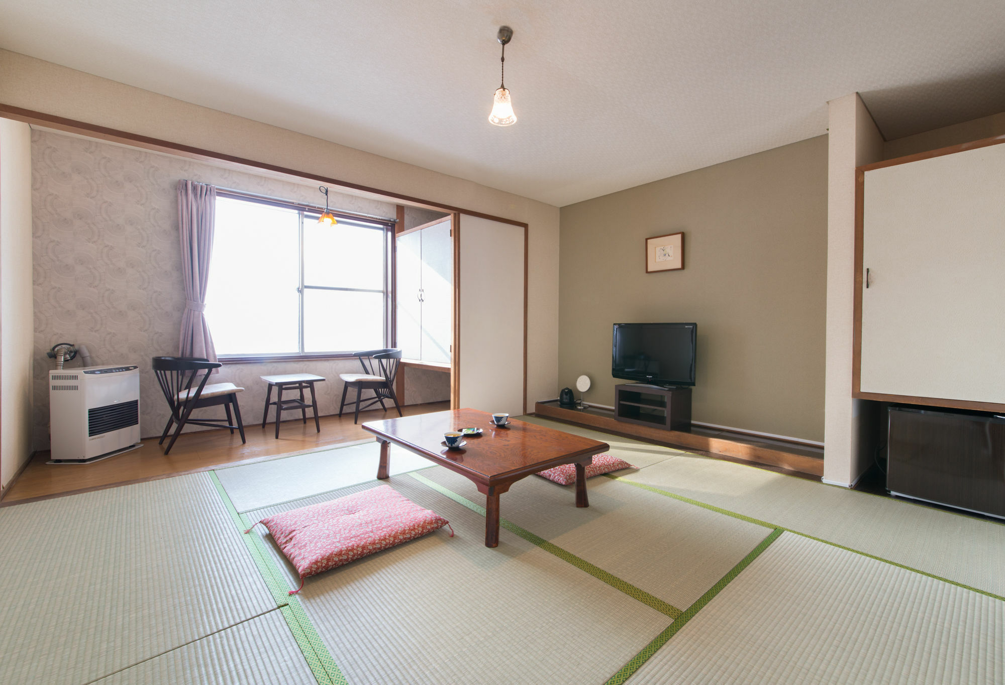 Отель Shiretoko Kokun Kekun Уторо Экстерьер фото